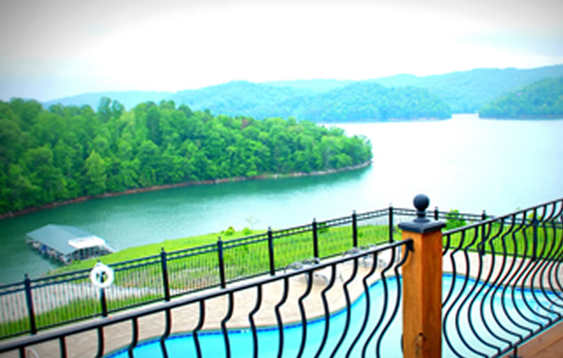 Hickory Pointe Swimming Pool on Norris Lake